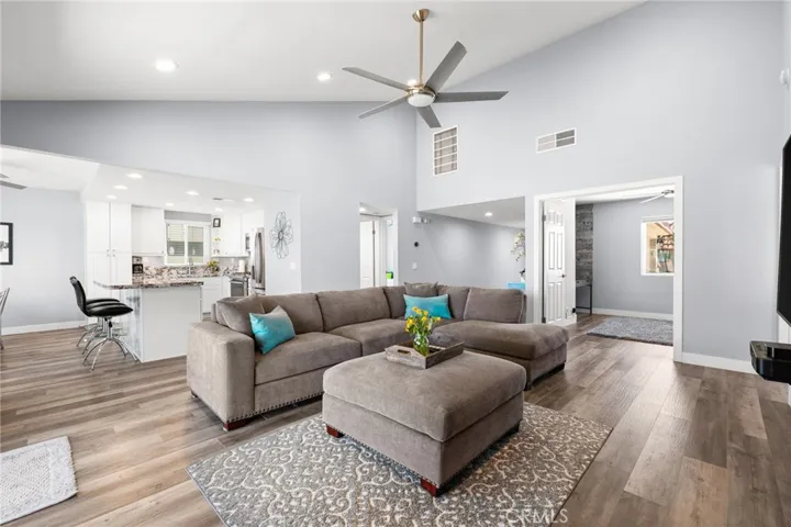 41488 Inverness, Palm Desert, California 92211