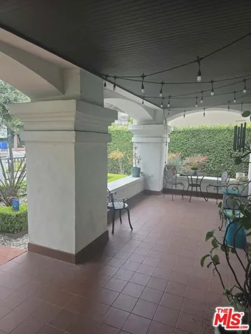 2500 Hyperion Avenue, Silver Lake, California 90027