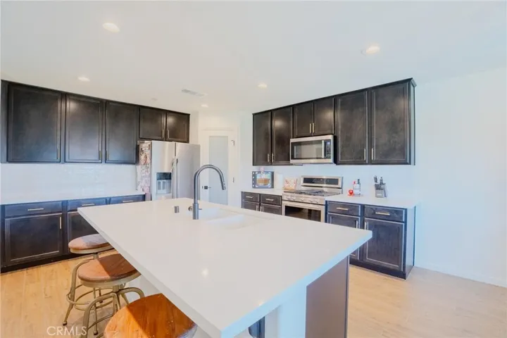 2495 Vintage, Hanford, California 93230