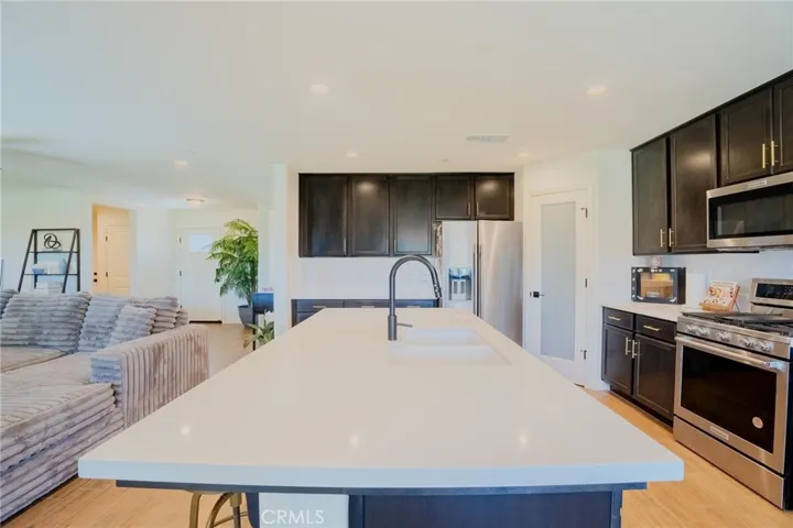 2495 Vintage, Hanford, California 93230