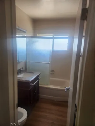 4600 Lauderdale Ave., La Crescenta, California 91212