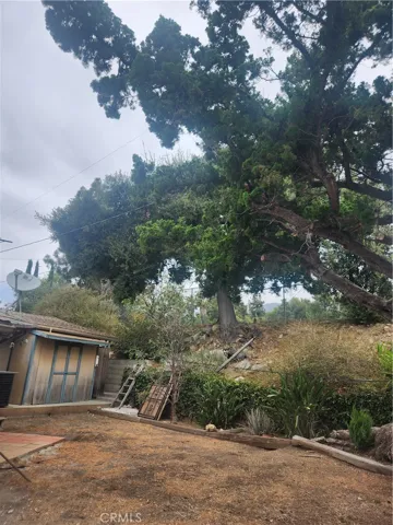 4600 Lauderdale Ave., La Crescenta, California 91212
