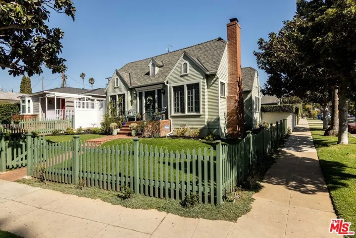 880 Wellesley Avenue, Los Angeles, California 90049
