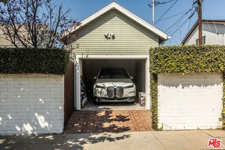 880 Wellesley Avenue, Los Angeles, California 90049