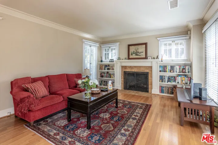 880 Wellesley Avenue, Los Angeles, California 90049