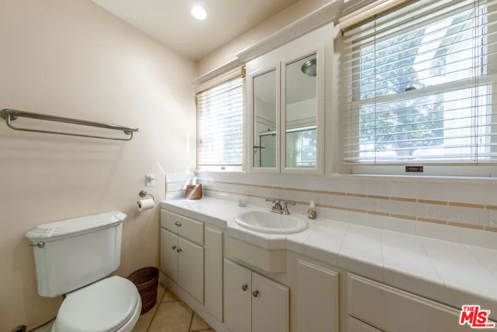 880 Wellesley Avenue, Los Angeles, California 90049