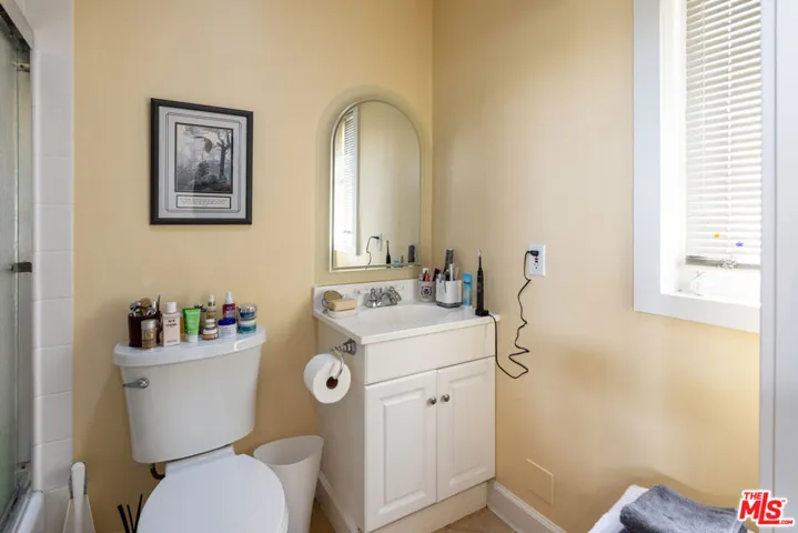 880 Wellesley Avenue, Los Angeles, California 90049