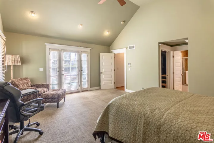 880 Wellesley Avenue, Los Angeles, California 90049