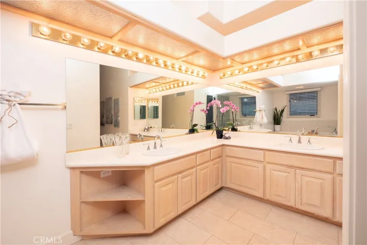 1804 Prince Albert Drive, Riverside, California 92507