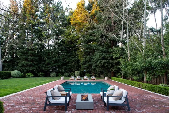 192 Fair Oaks Lane, Atherton, California 94027