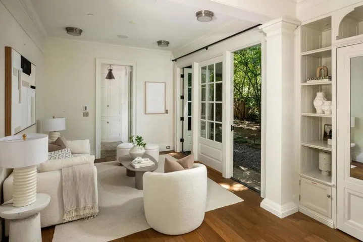 192 Fair Oaks Lane, Atherton, California 94027