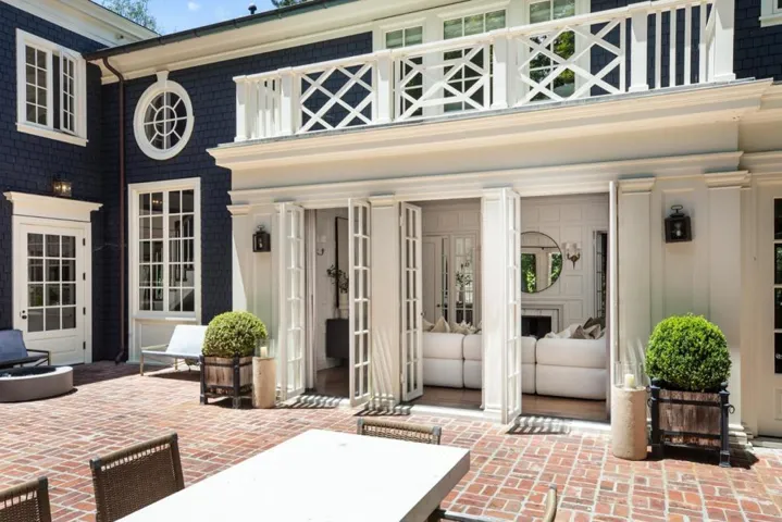 192 Fair Oaks Lane, Atherton, California 94027