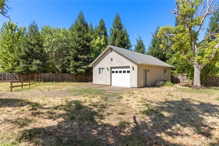 Shop/Garage _13861 Winesap Ct.