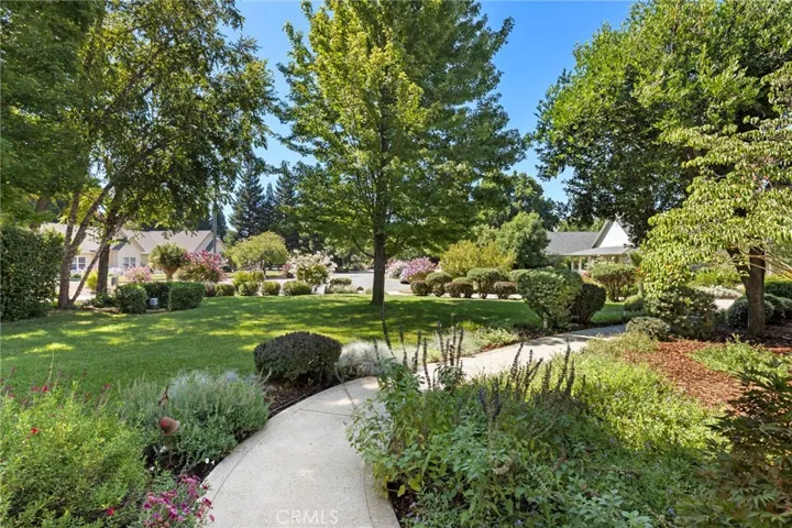 Front walkway_13861 Winesap Ct.