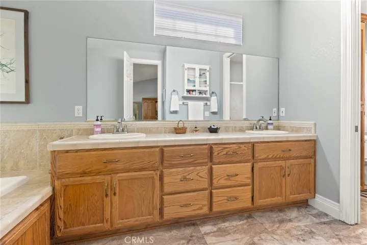 Main Bathroom _13861 Winesap Ct.