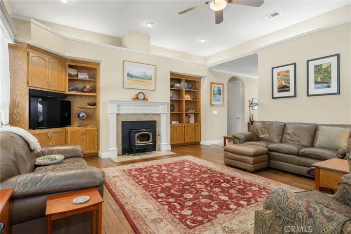 Family Room 3 _13861 Winesap Ct.