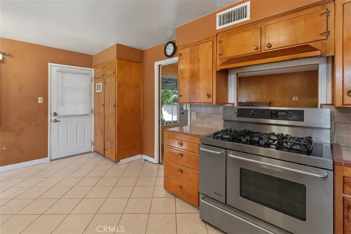 417 E Cornell, Rialto, California 92376
