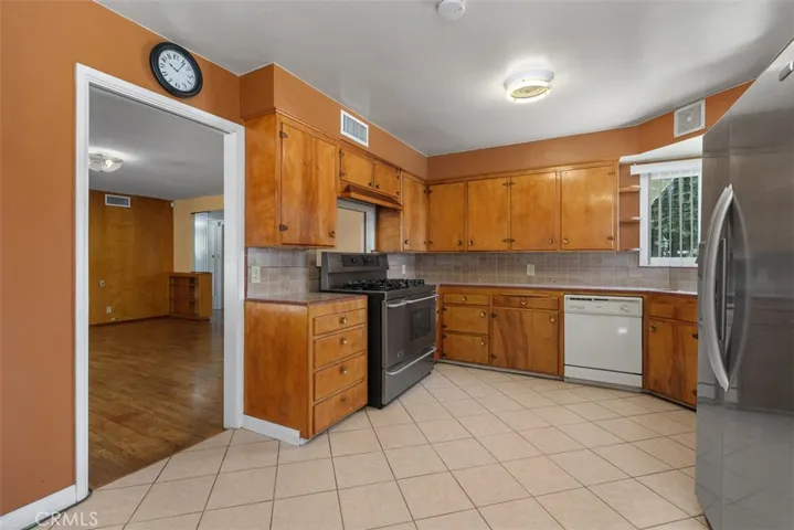 417 E Cornell, Rialto, California 92376