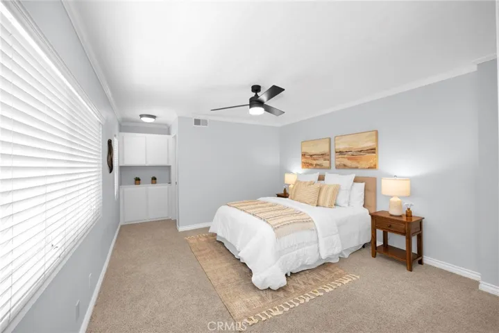 Guest bedroom/office.