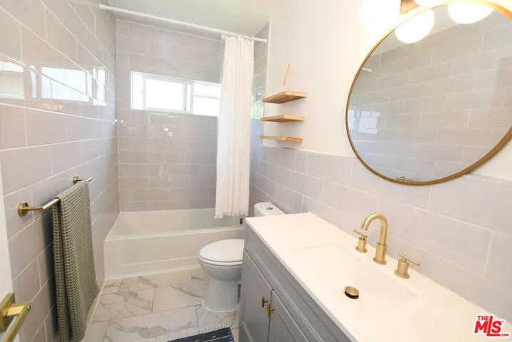 Bathroom #2 - Primary