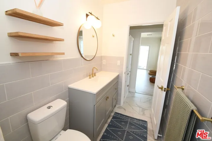 Bathroom #2