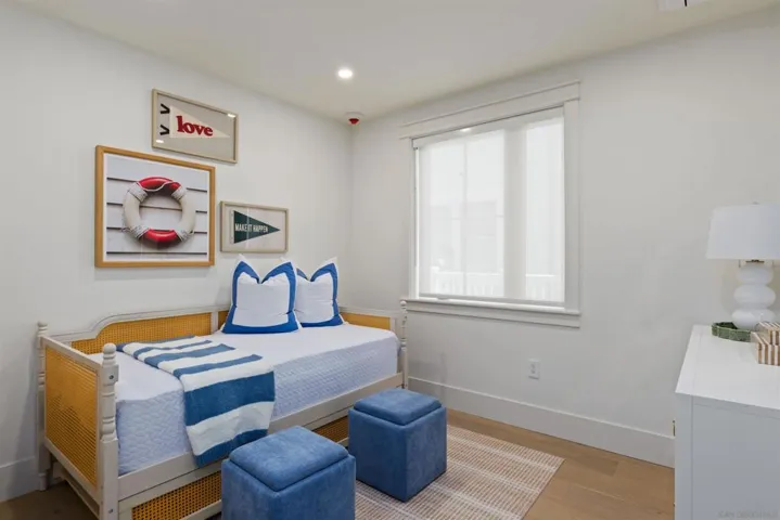 747 Orange Ave 302, Coronado, California 92118