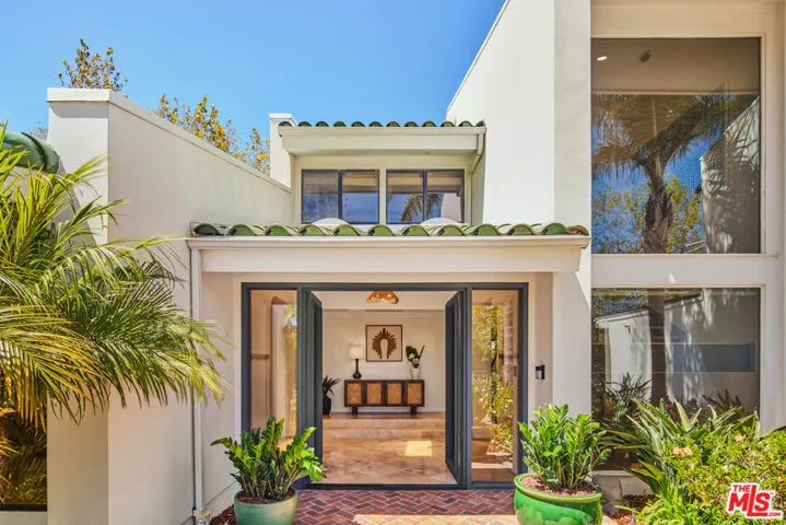 29417 Bluewater Road, Malibu, California 90265