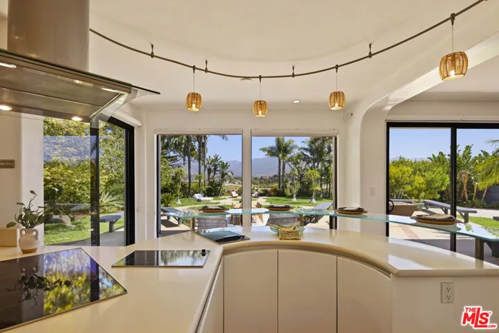 29417 Bluewater Road, Malibu, California 90265
