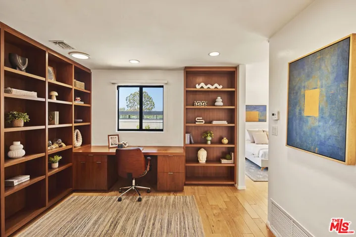 29417 Bluewater Road, Malibu, California 90265