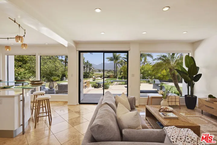 29417 Bluewater Road, Malibu, California 90265