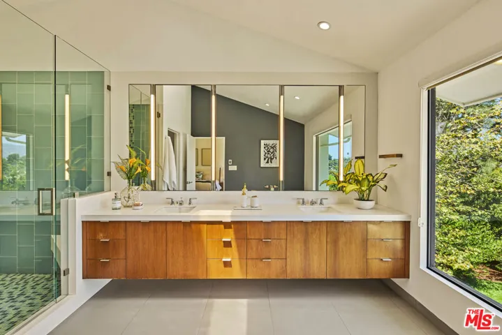 29417 Bluewater Road, Malibu, California 90265
