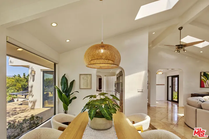 29417 Bluewater Road, Malibu, California 90265