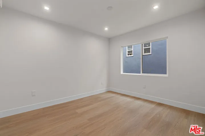 420 S Sepulveda Boulevard 6, Los Angeles, California 90049