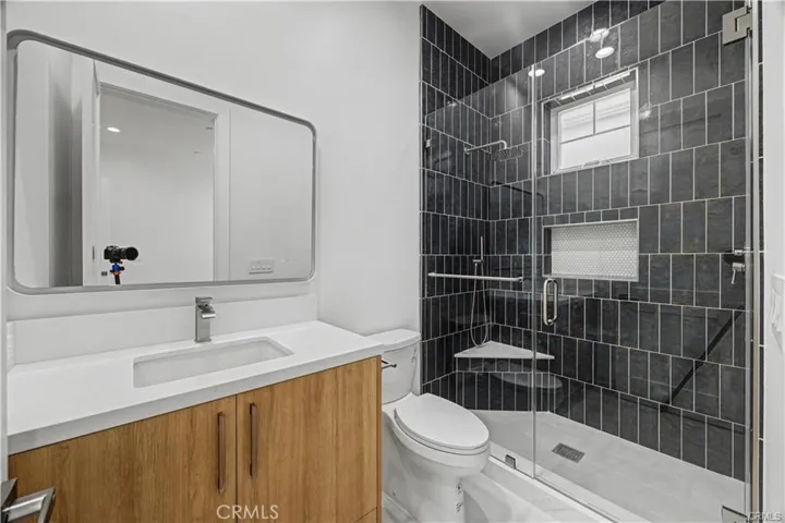 2205 Mareshallfield Lane B, Redondo Beach, California 90278