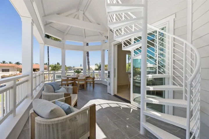 747 Orange Ave 303, Coronado, California 92118