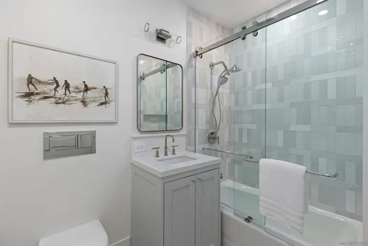 747 Orange Ave 303, Coronado, California 92118