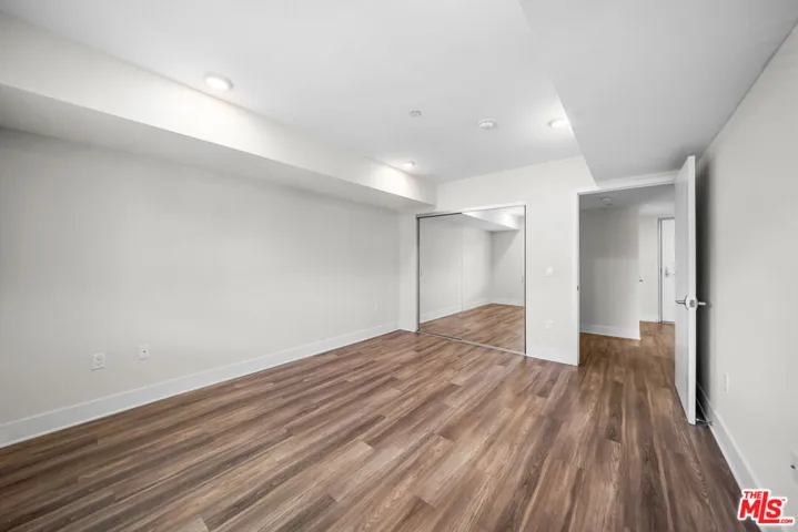 5030 Rosewood Avenue 504, Los Angeles, California 90004