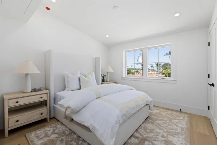 747 Orange Ave 304, Coronado, California 92118