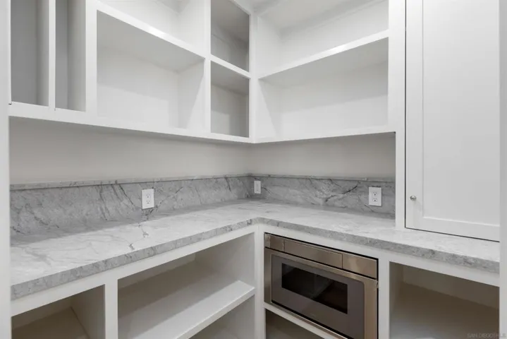747 Orange Ave 304, Coronado, California 92118