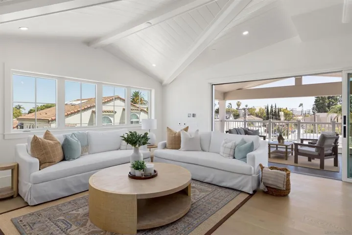 747 Orange Ave 304, Coronado, California 92118
