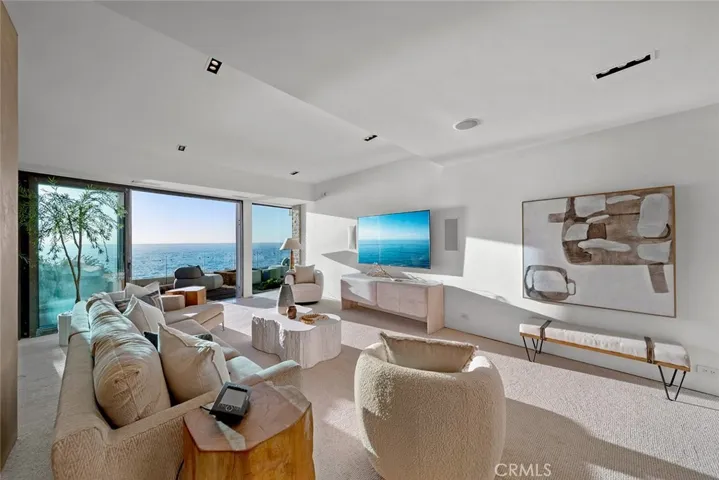 2665 Victoria Drive, Laguna Beach, California 92651