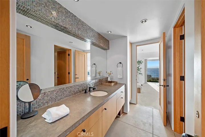 2665 Victoria Drive, Laguna Beach, California 92651