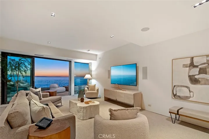 2665 Victoria Drive, Laguna Beach, California 92651