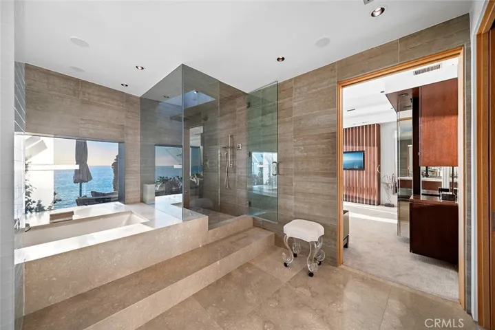 2665 Victoria Drive, Laguna Beach, California 92651