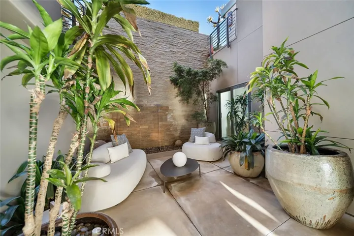 2665 Victoria Drive, Laguna Beach, California 92651