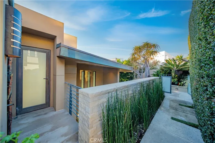 2665 Victoria Drive, Laguna Beach, California 92651