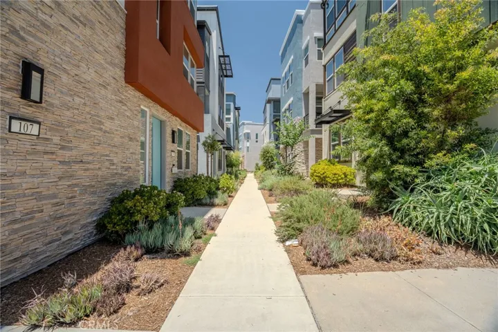 107 Allusion, Irvine, California 92618