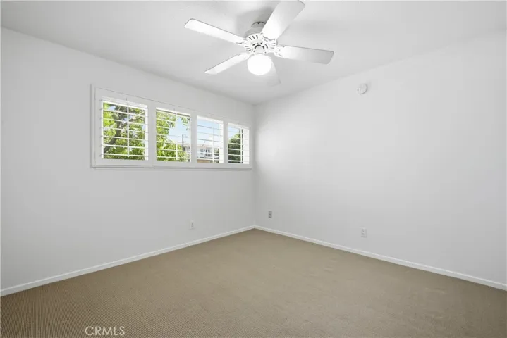 11138 Aqua Vista 17, Studio City, California 91602