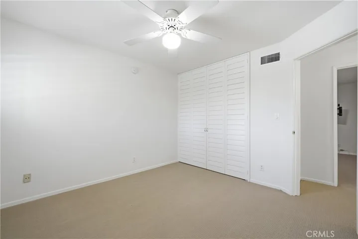 11138 Aqua Vista 17, Studio City, California 91602