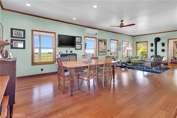 71182 Heinsen, Bradley, California 93426